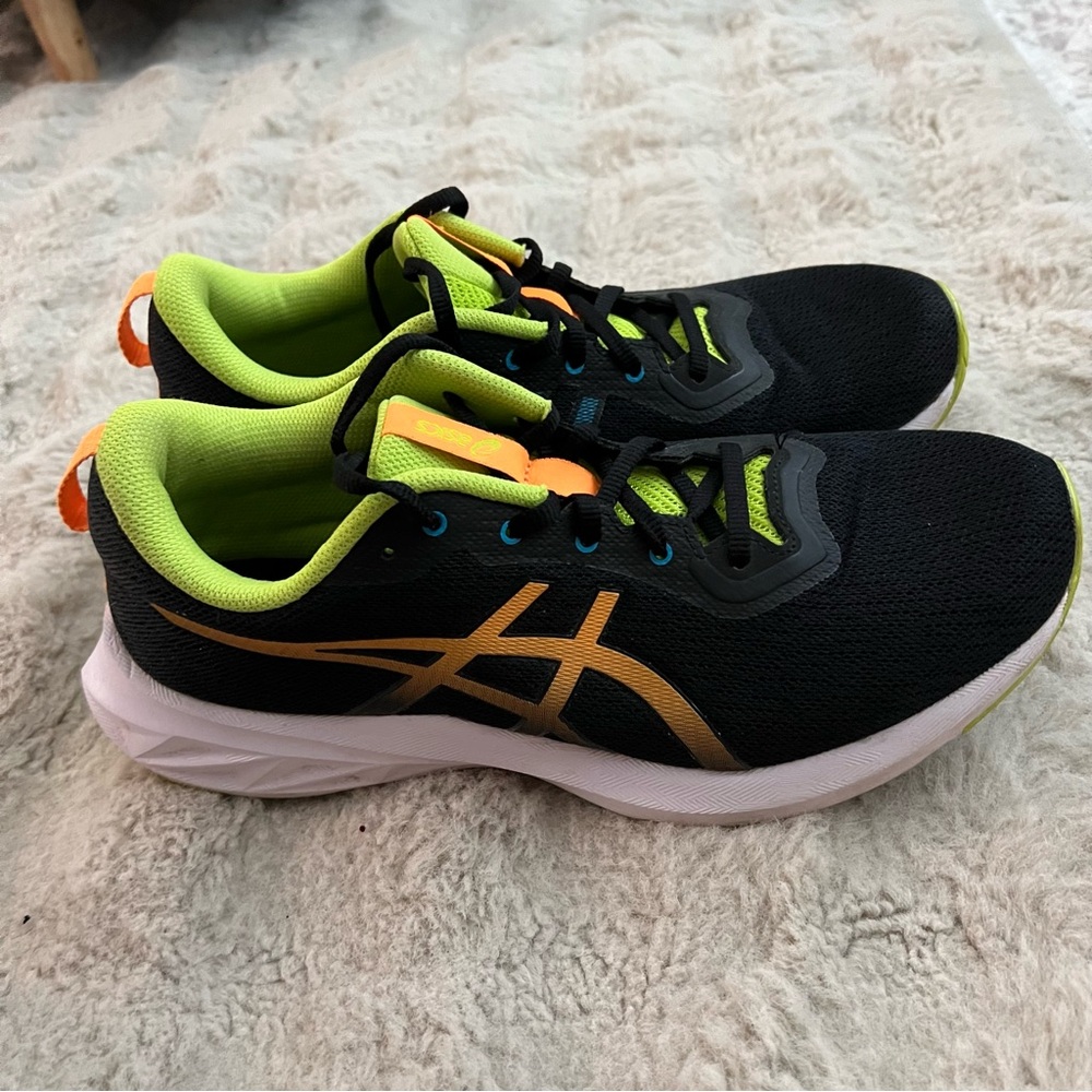 ASICS Running Shoes Men’s 9.5‎ Black Green Lightweight Athletic Trainers